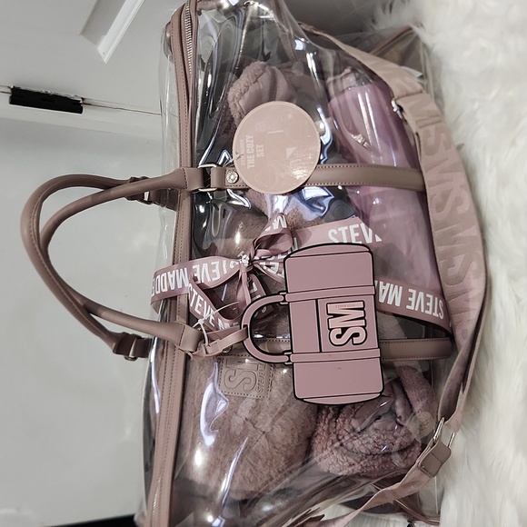🔹️Steve Madden 🔹️ Lilac- Mauve 7 PC Travel  clear Gift Set "the cozy set" - Picture 1 of 13
